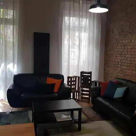 Tempelhoferfeld Apartament